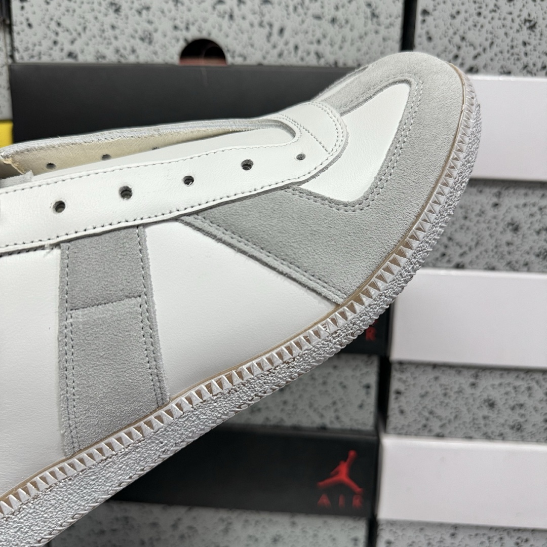 On Running Maison Margiela Replica German Army Trainer Dirty Wash H8339 White Grey (GAT Dark Suede) - Image 7