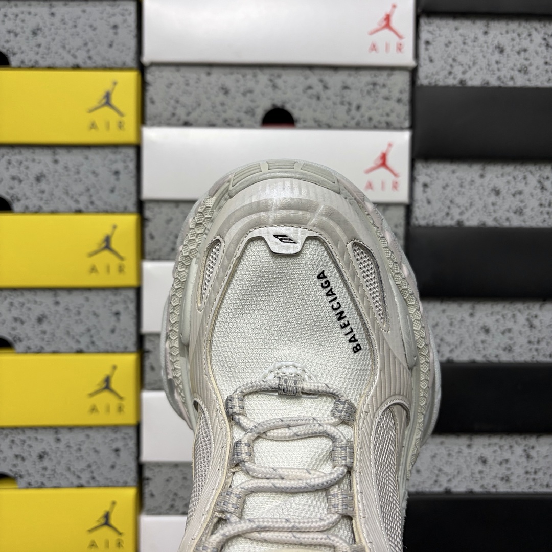 Balenciaga Triple S 2 - Image 3