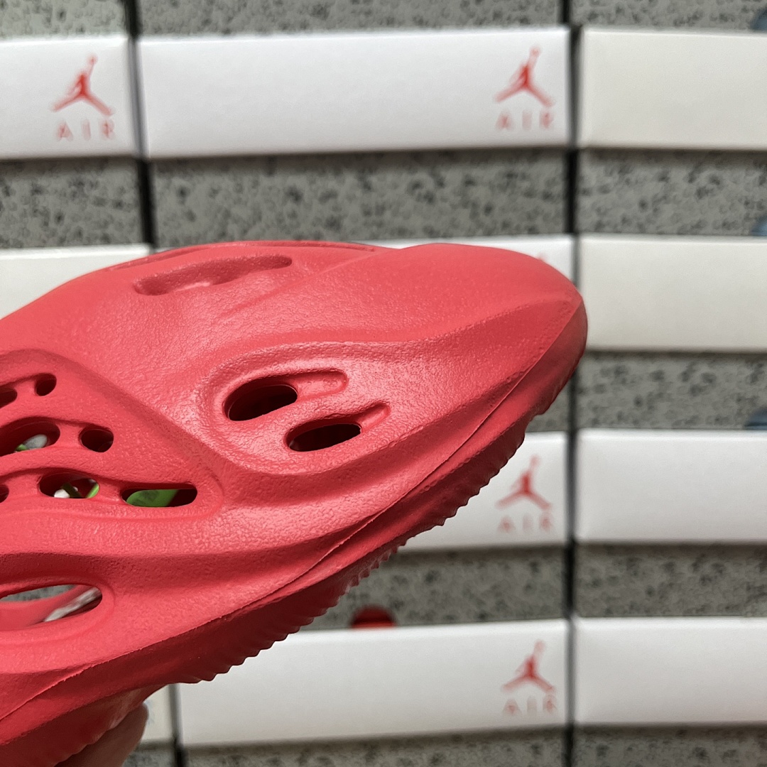 Adidas Slide/Foam Runner - Image 114