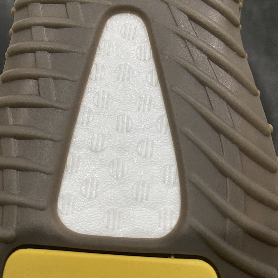 Adidas Yeezy 350 - Image 17