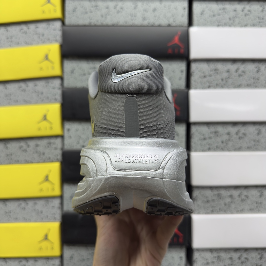 Nike Vomero Premium Isamaya Run Forever - Image 7