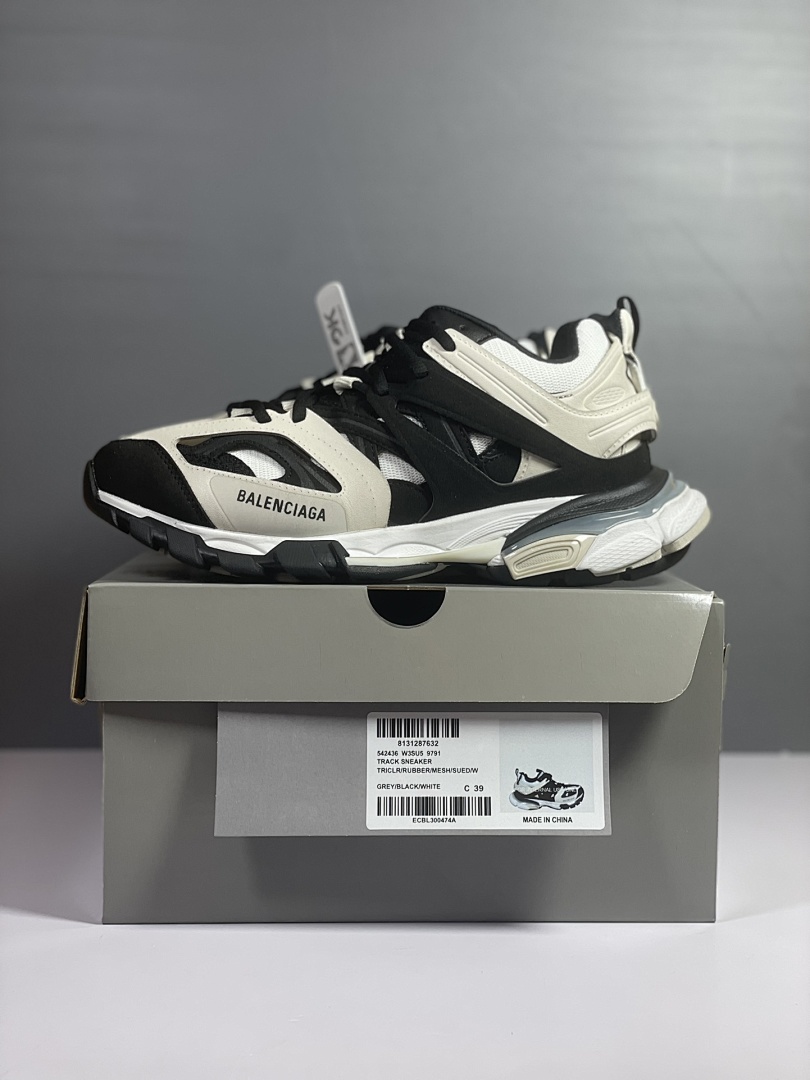 Balenciaga Track - Image 45
