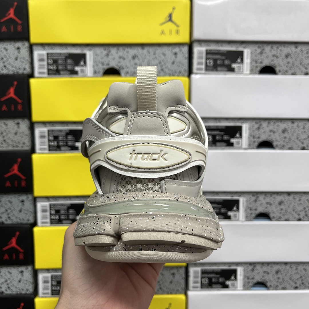 Balenciaga BLCG Track 3.0 - Image 6