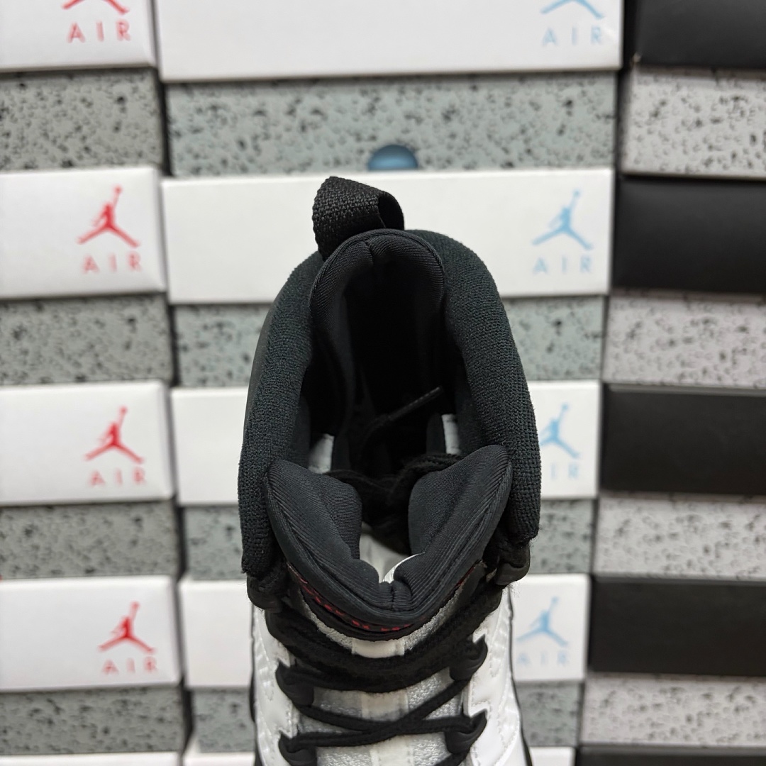 Nike OG Space Jam 9 - Image 3