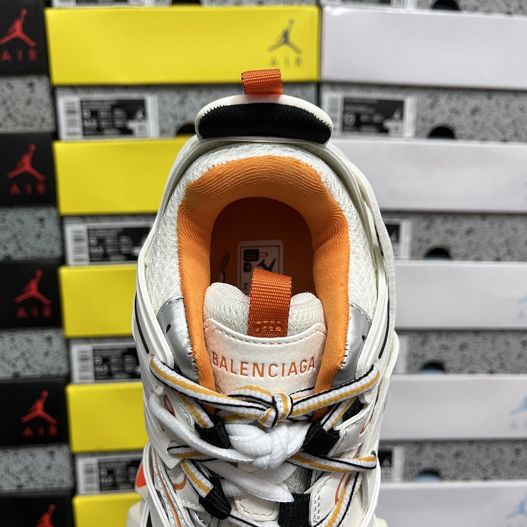 Balenciaga BLCG Track 3.0 Orange LED - Image 5