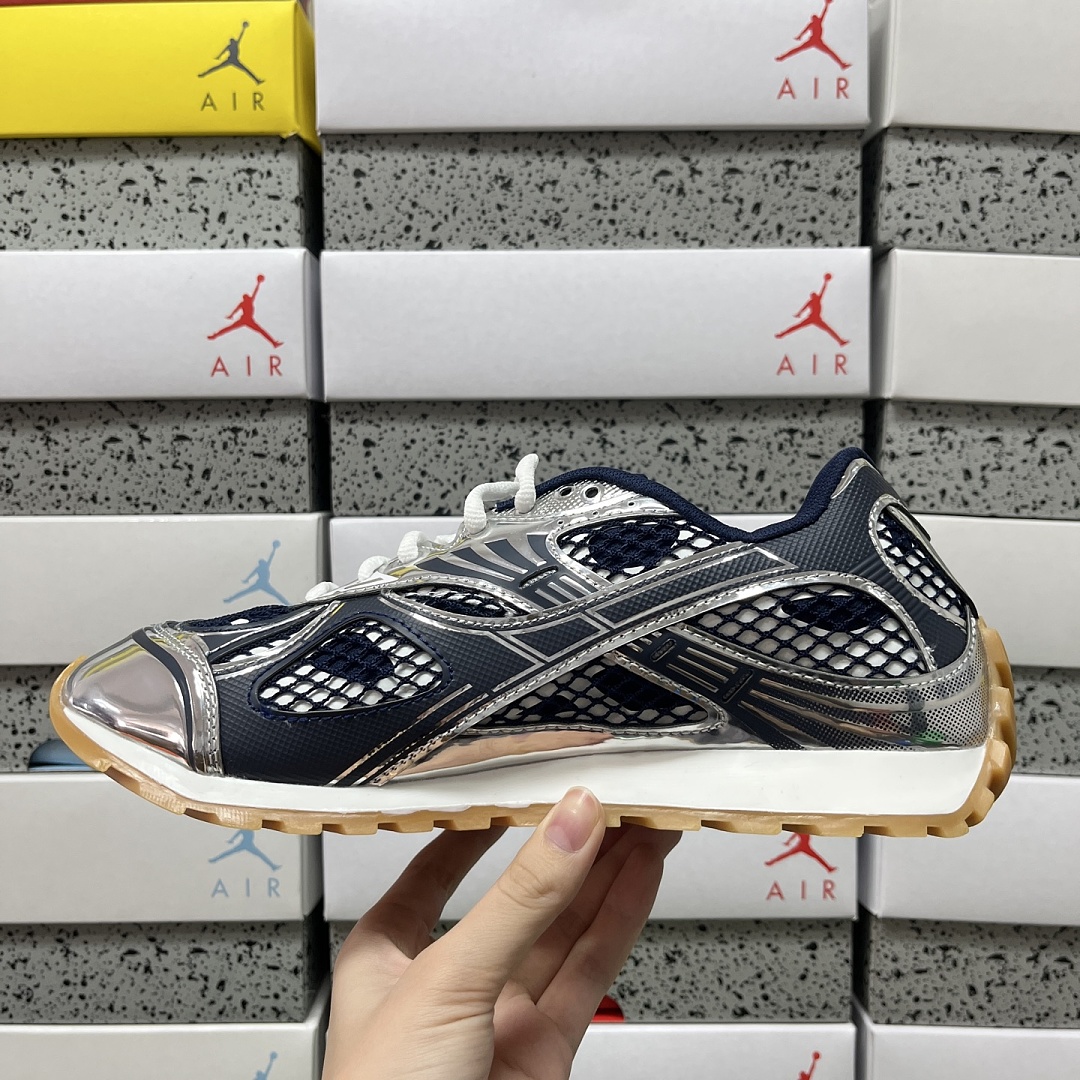 Bottega Veneta Orbit Surf Vapor - Image 8