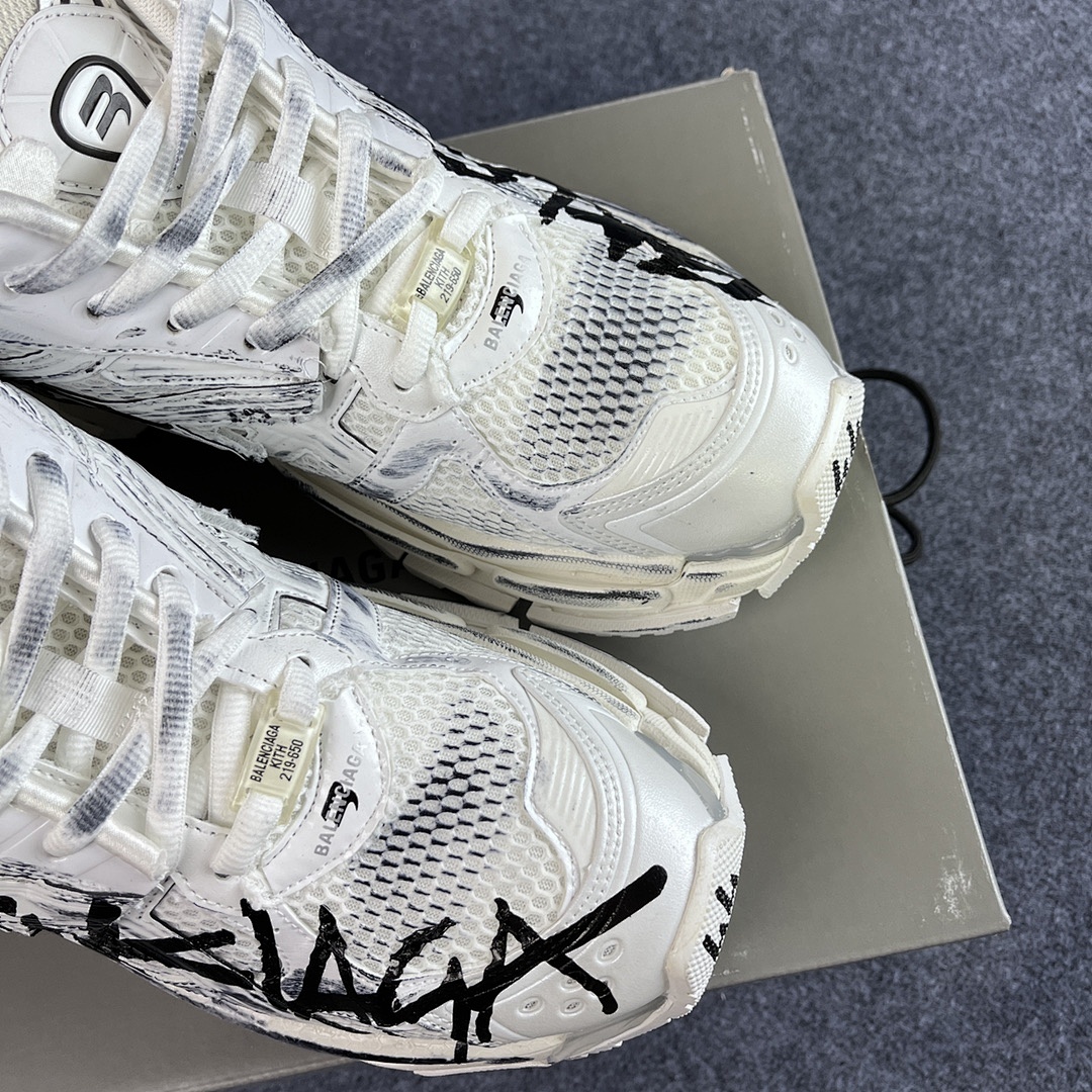 Balenciaga Runner - Image 111