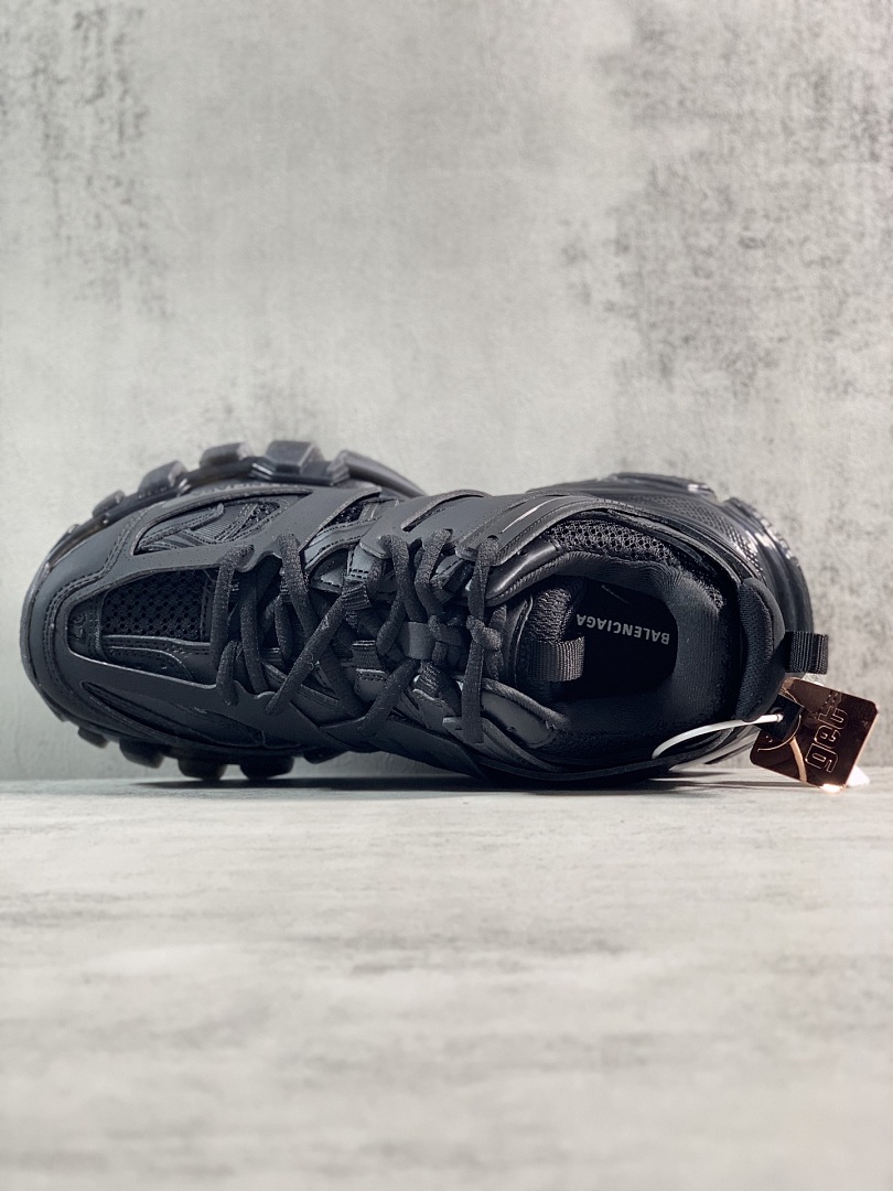 Balenciaga BLCG Track 3.0 - Image 9