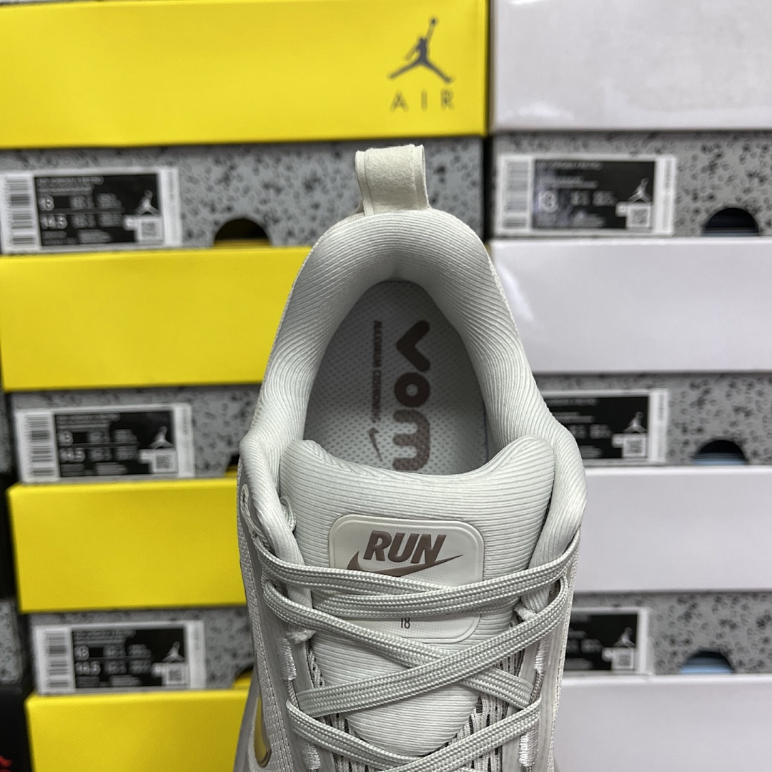 Nike Zoom Vomero - Image 9