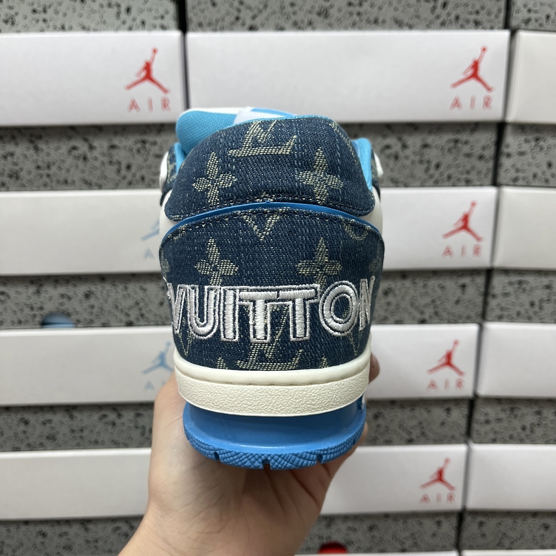 Louis Vuitton Trainer (White Blue) - Image 9
