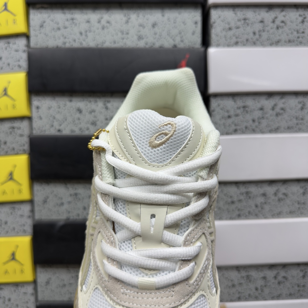 ASICS Gel-NYC White Feather (Grey) - Image 4