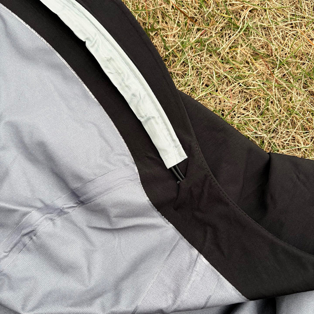 Arc'teryx Beta Jacket (Black SL) - Image 10