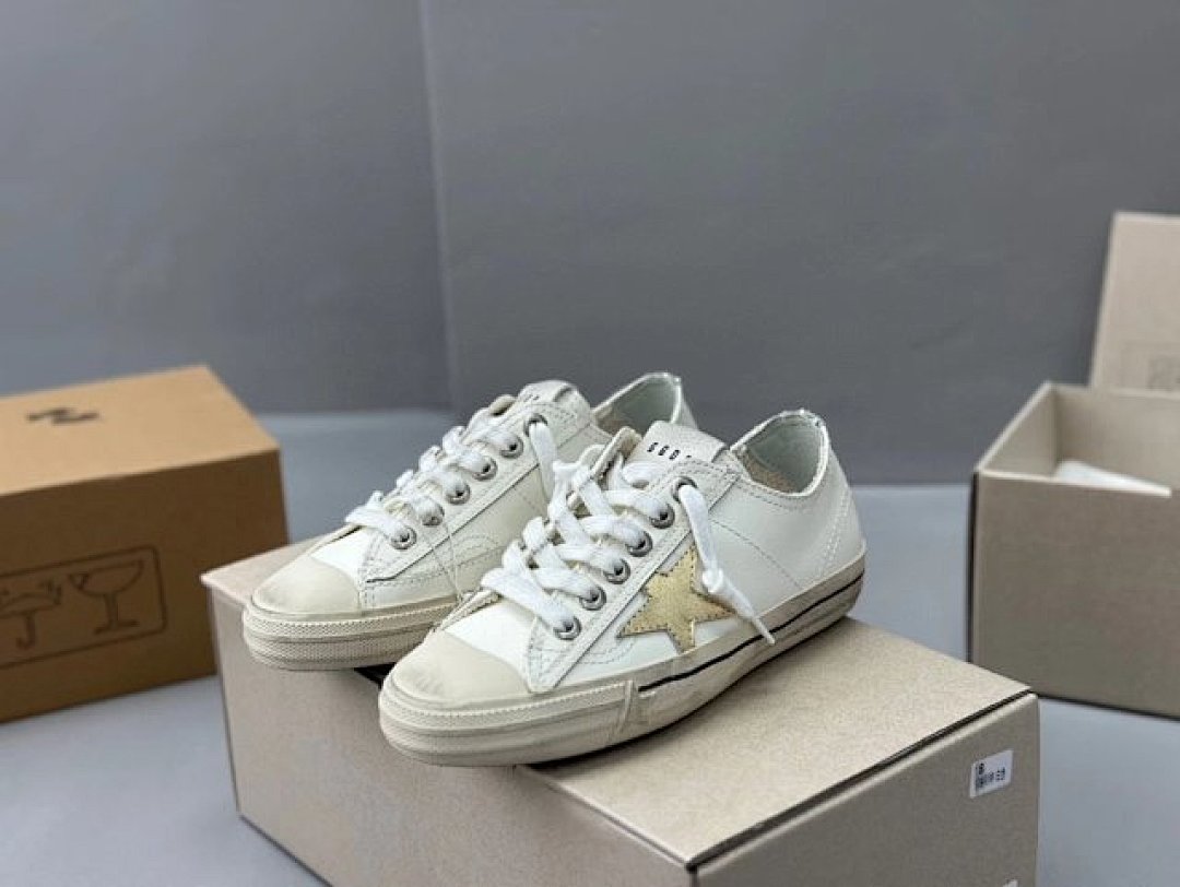 Golden Goose Deluxe Brand - Image 3