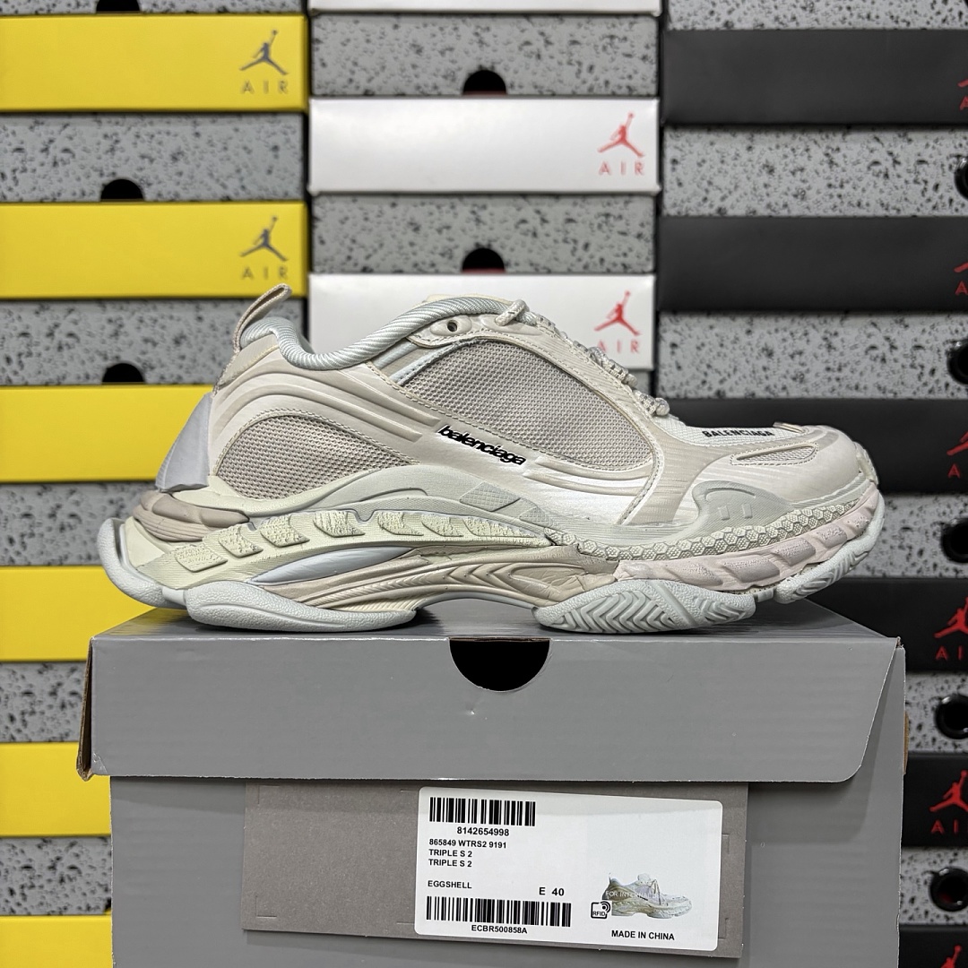 Balenciaga Triple S 2