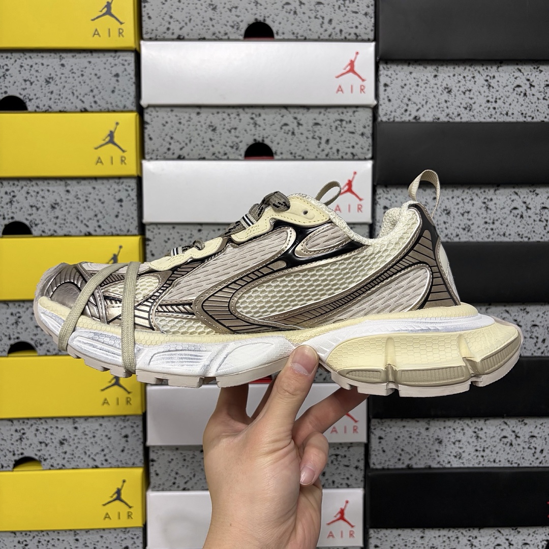 Balenciaga BLCG 3XL - Image 12