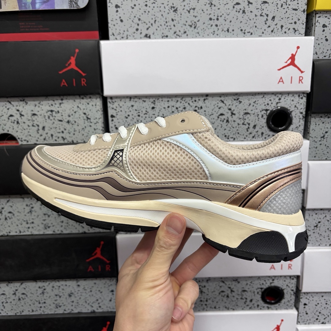 Chanel CC Runner NP518 Cream / - Image 8
