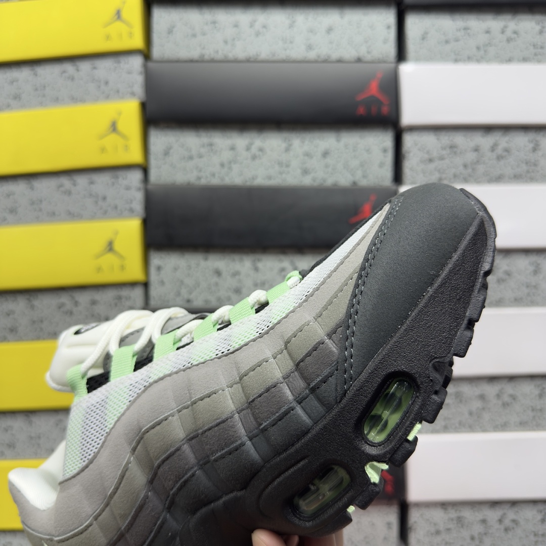 Nike Air Max 95 OG Big Bubble Fresh Mint - Image 5