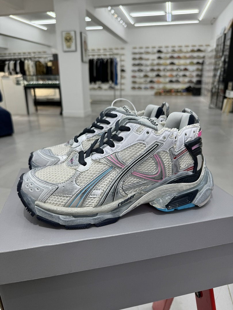 Balenciaga BLCG Runner 7.5 - Image 3