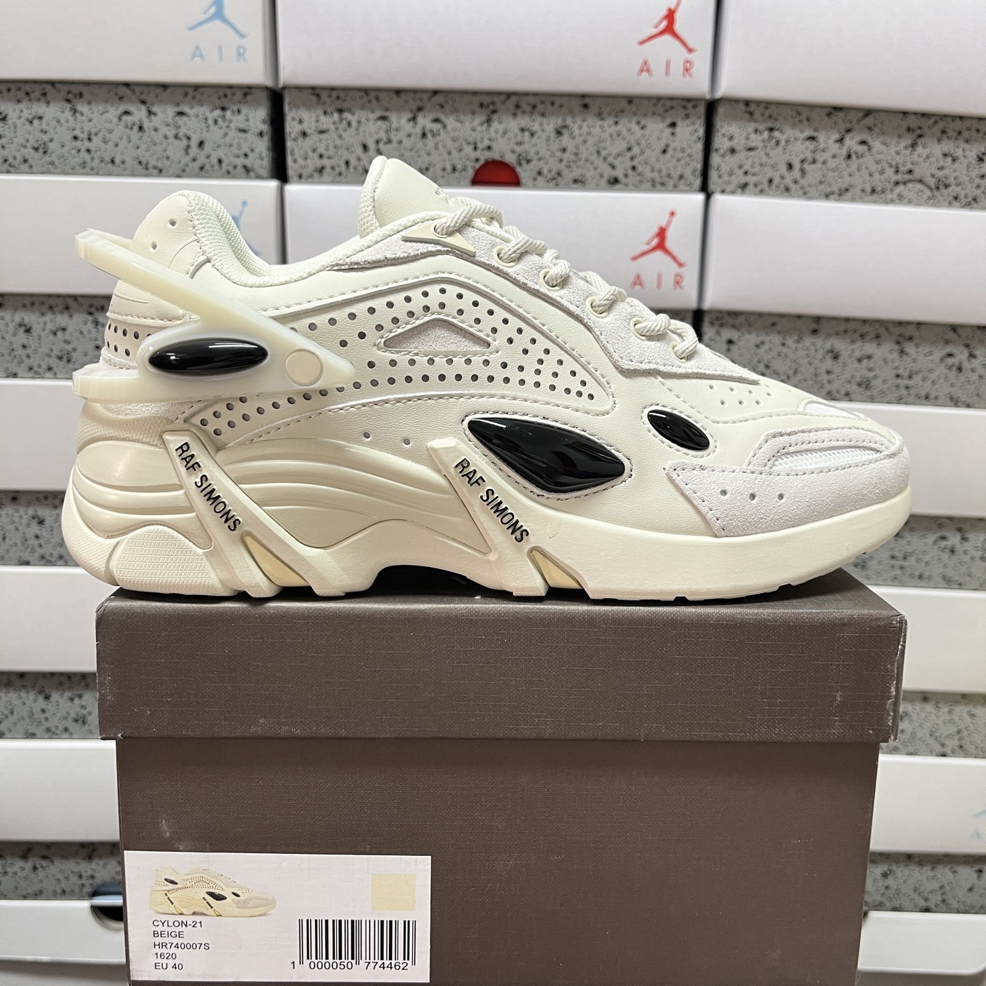 On Running Raf Simons Cylon-21 - Image 10