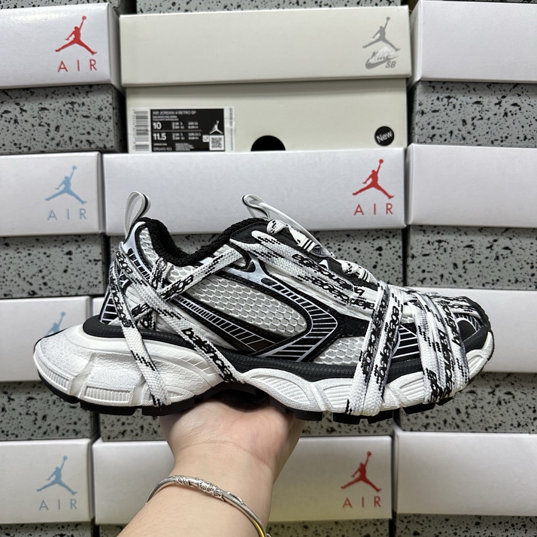 Balenciaga 3XL Extreme Lace 9010 - Image 9