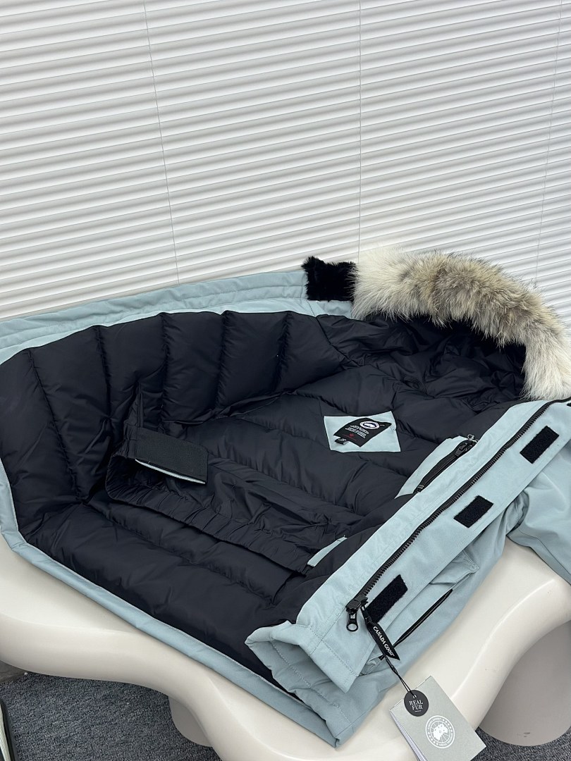 Canada Goose Children's Wear - Image 4