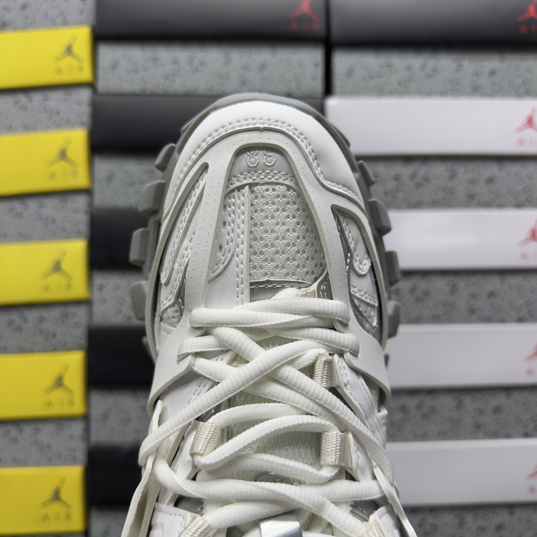 Balenciaga BLCG Track 9081 (White) - Image 3