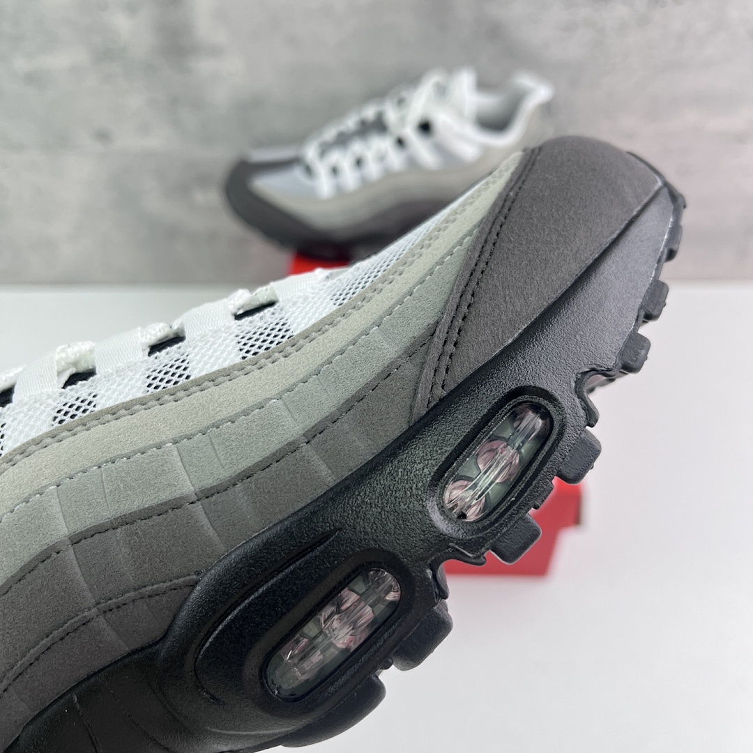 Nike Air Max 95 OG Black Anthracite - Image 9
