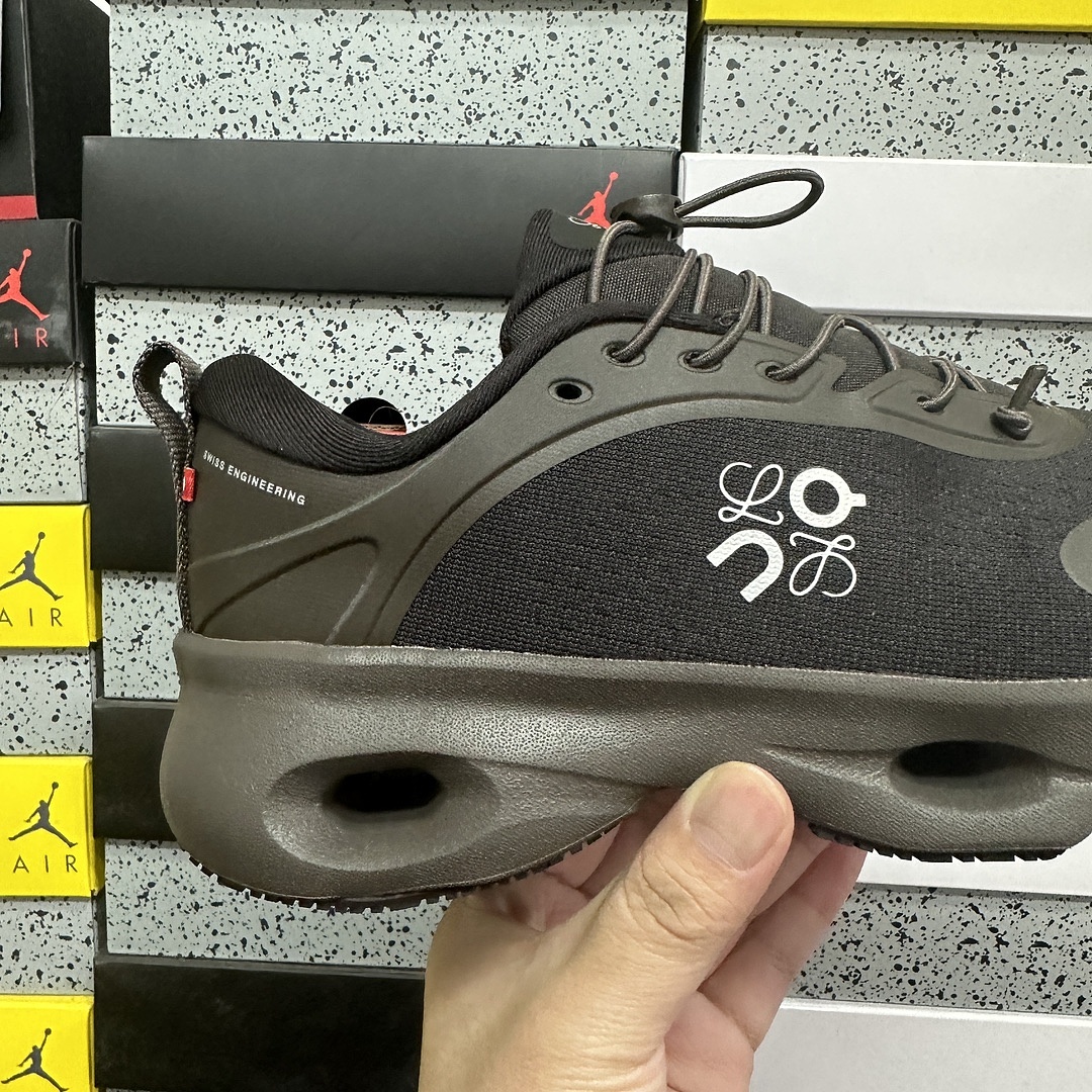 On Running Cloudsolo LOEWE (Dark Brown Black) - Image 5