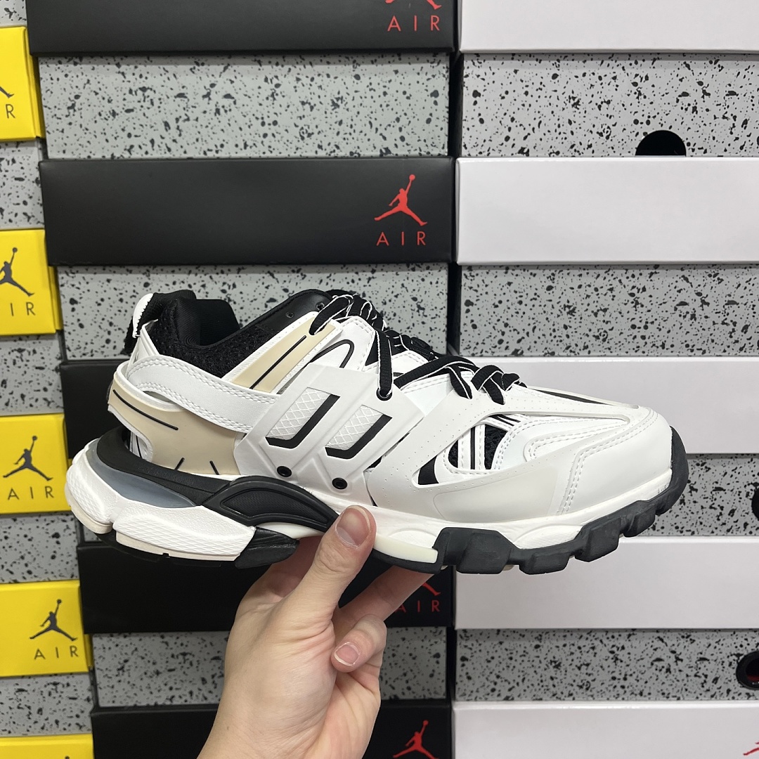 Balenciaga Track - Image 5
