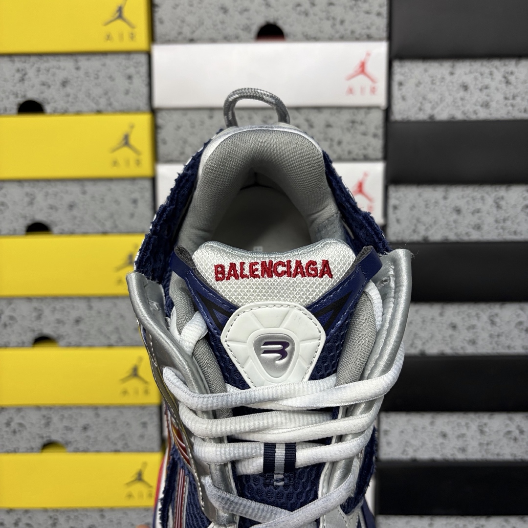 Balenciaga Runner 7.5 - Image 10