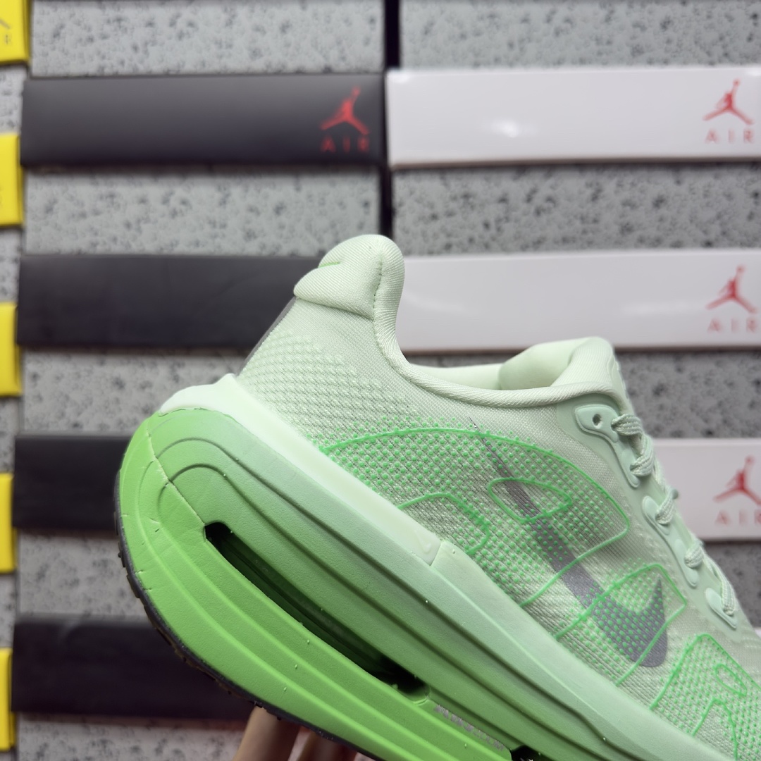 Nike Vomero Premium Barely (Green) - Image 7