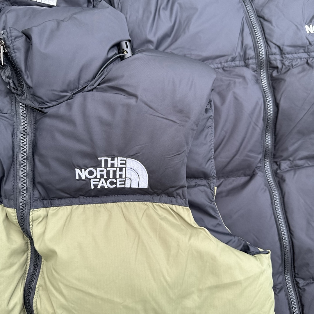 The North Face TNF 1996 Retro Nuptse Vest - Image 66