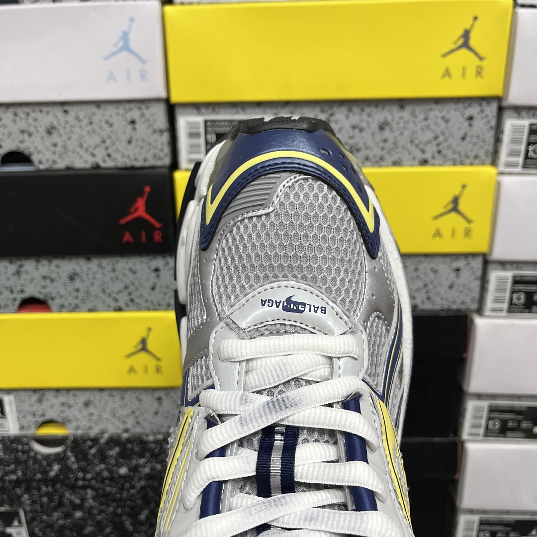 Balenciaga BLCG Runner 7.0 - Image 2