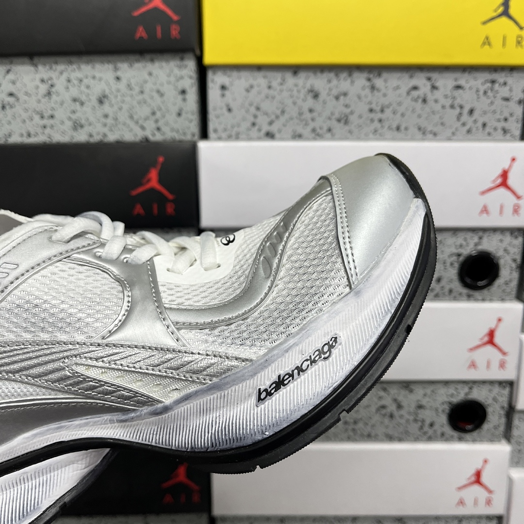 Balenciaga Circuit - Image 8