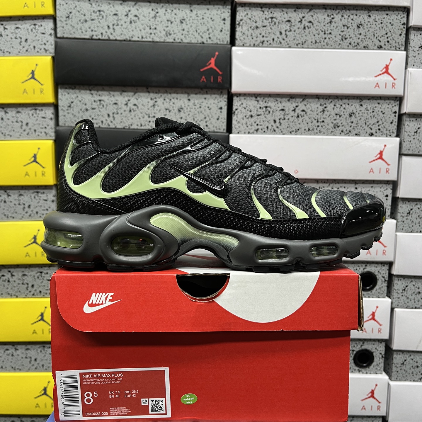 Nike Air Max Plus Iron Gray Light Liquid Lime (Black) - Image 11