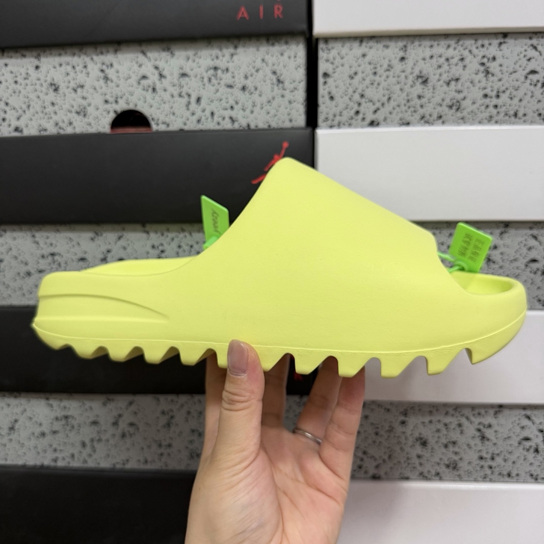 Adidas Slide/Foam Runner - Image 91