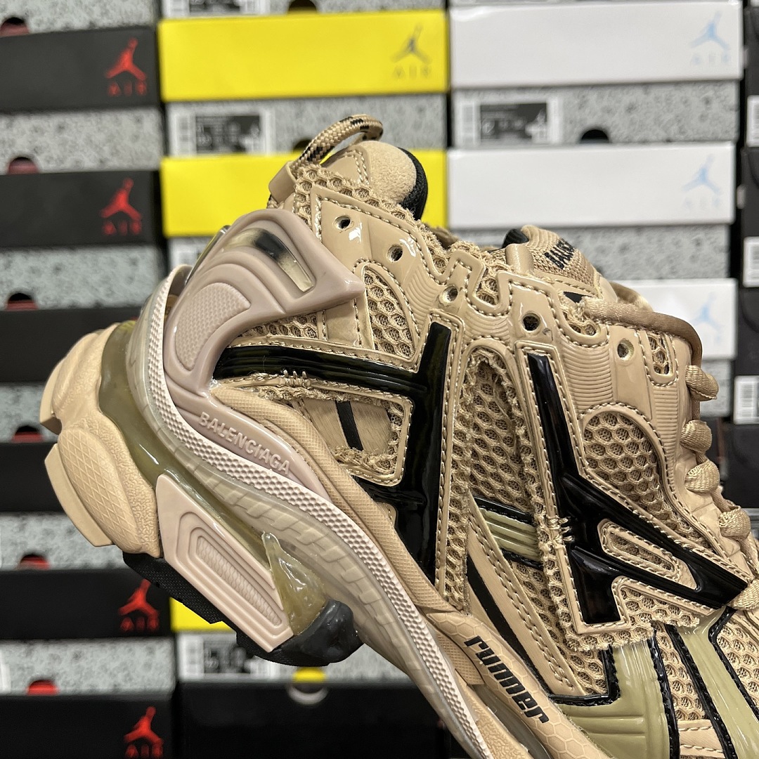 Balenciaga BLCG Runner 7.0 - Image 2