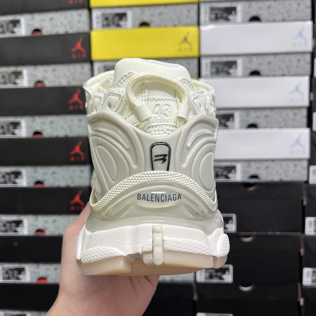 Balenciaga BLCG Runner 7.0 - Image 5