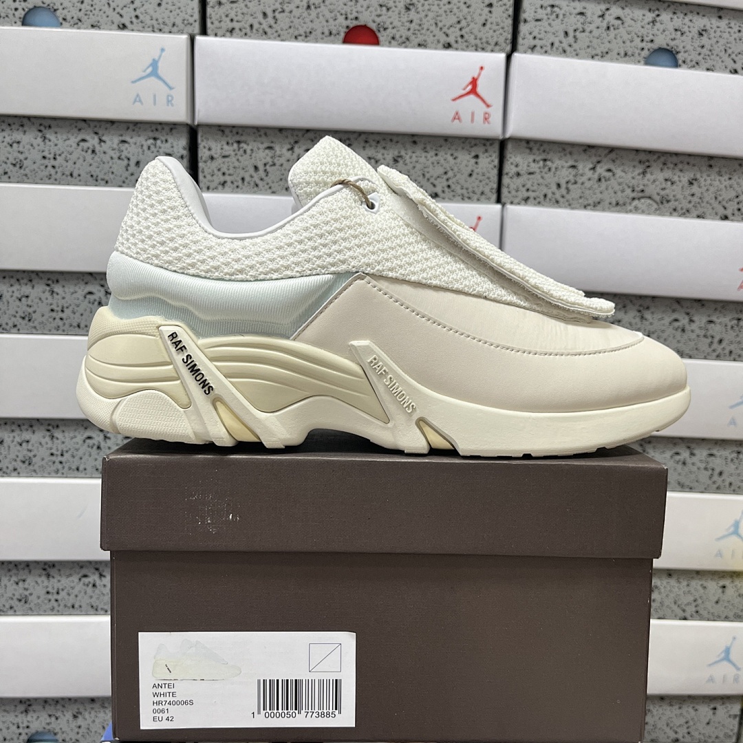 On Running Raf Simons Antei Low Top