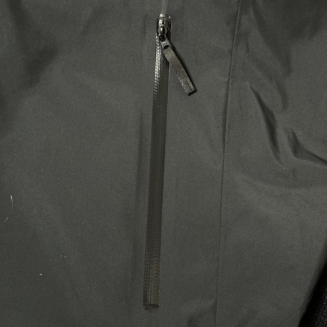 Arc'teryx Beta LT Jacket (Black) - Image 21
