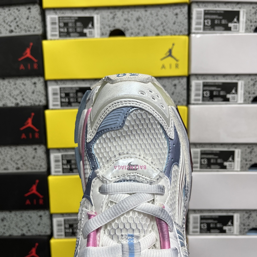 Balenciaga BLCG Runner 7.5 - Image 4