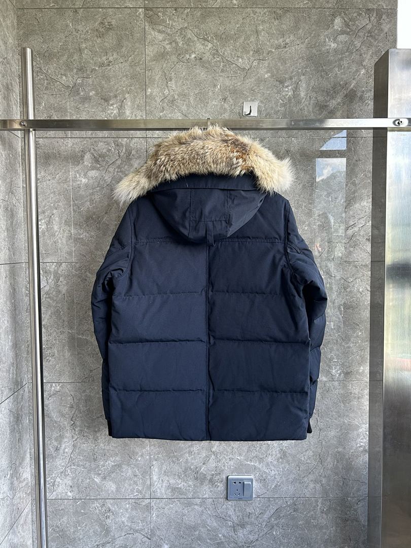 Canada Goose Wyndham Parka - Image 12