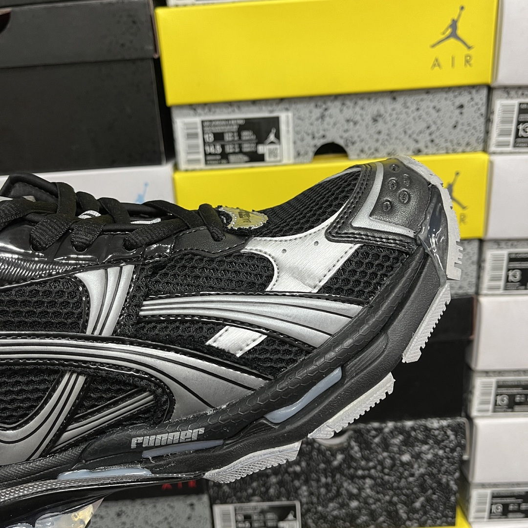 Balenciaga BLCG Runner 7.5 - Image 5