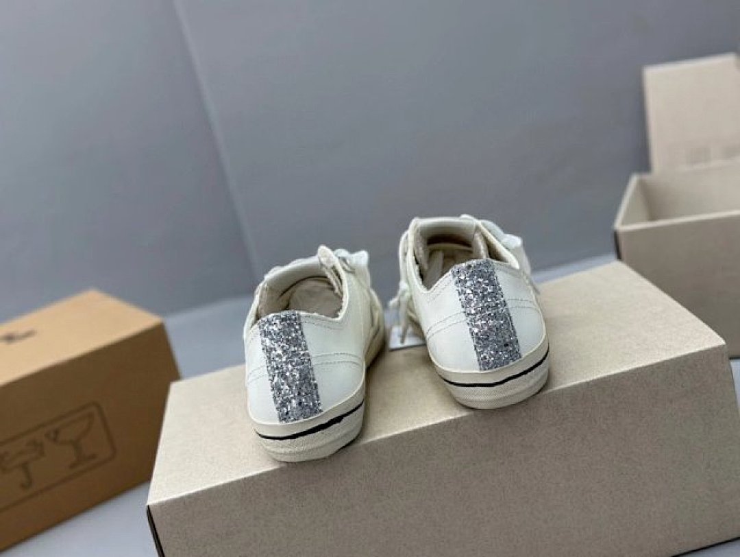 Golden Goose Deluxe Brand - Image 4