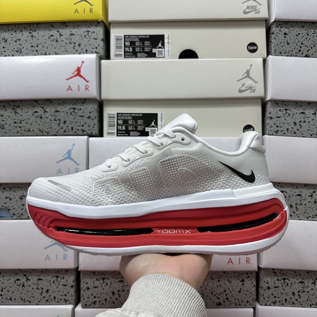 Nike Vomero Premium HQ2050-218 - Image 3