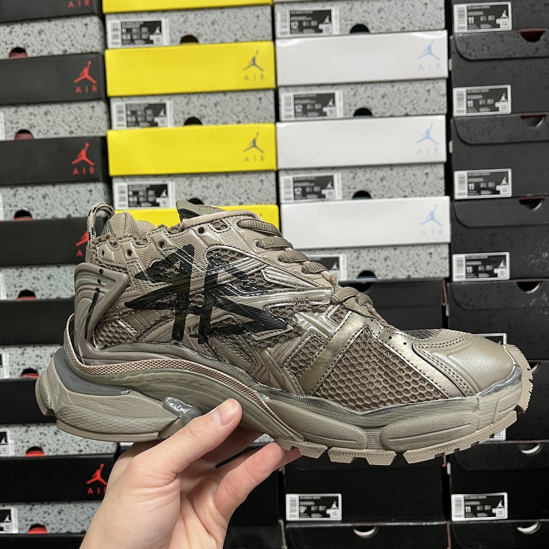 Balenciaga BLCG Runner 7.0 - Image 5