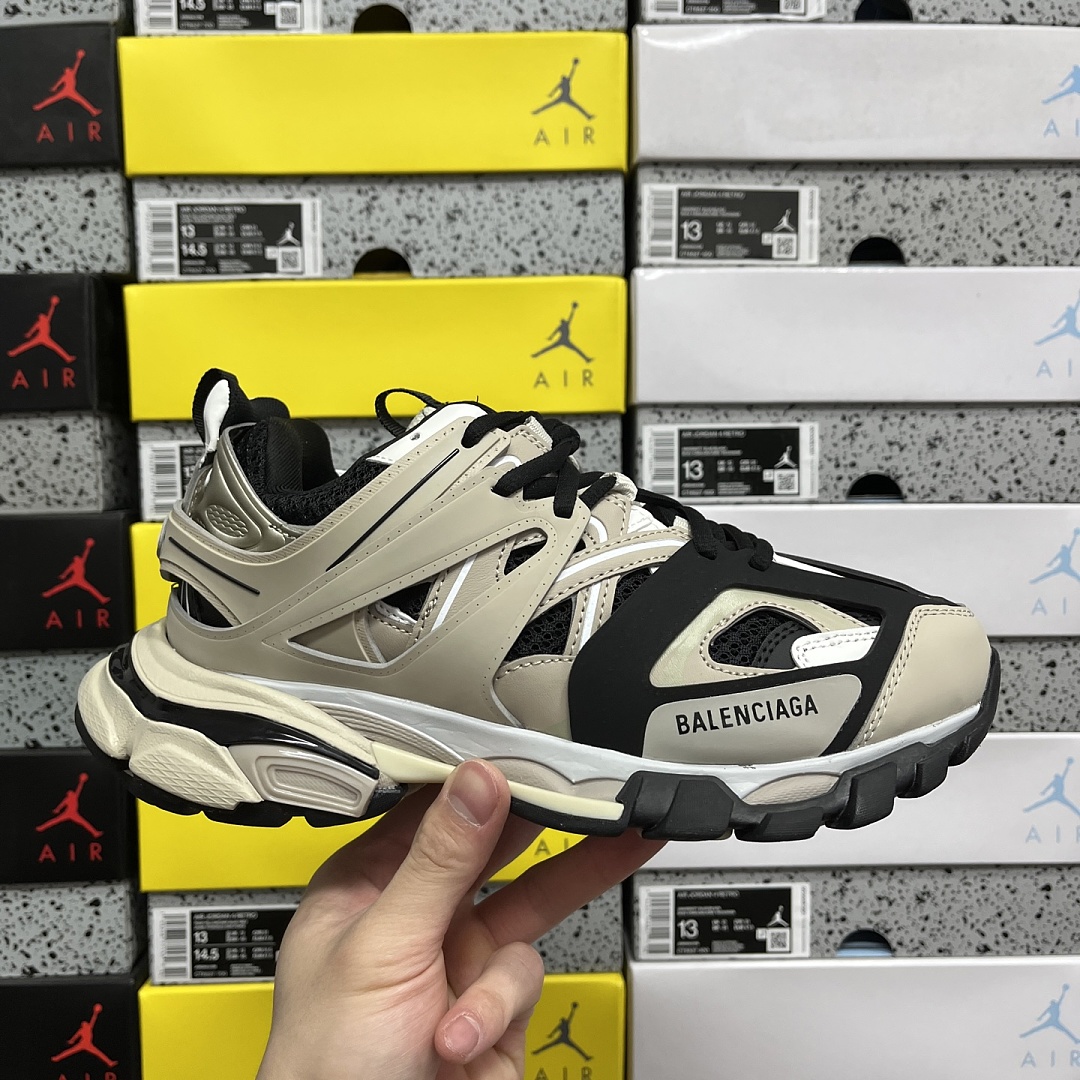 Balenciaga BLCG Track 3.0 - Image 2