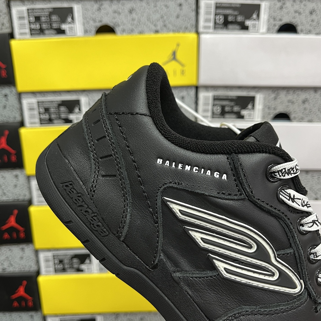 Balenciaga Hamptons Sneakers - Image 8