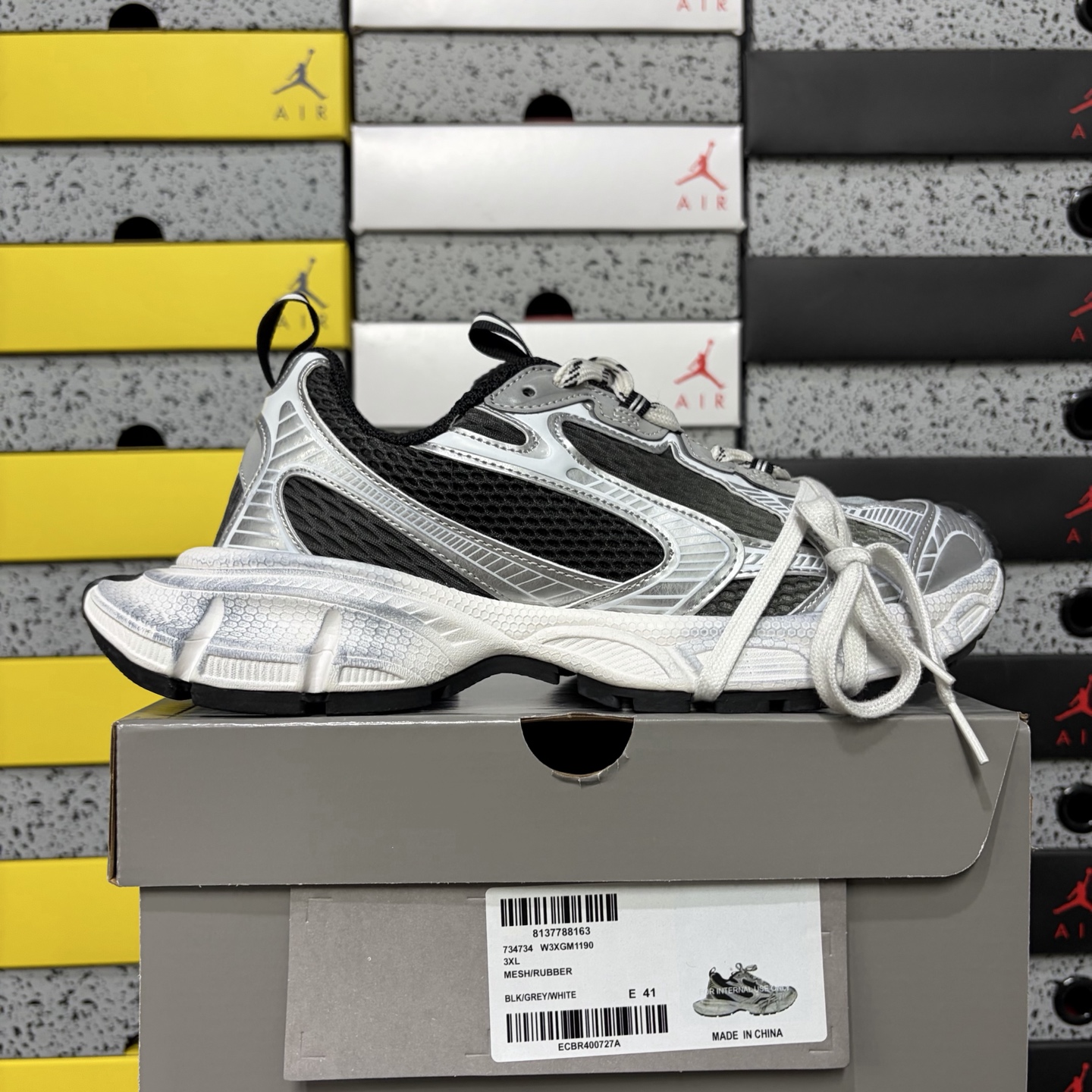 Balenciaga BLCG 3XL - Image 13