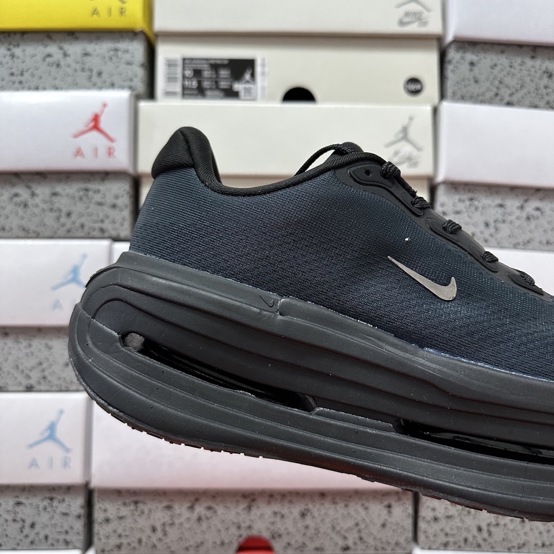 Nike Vomero Premium SP Black Mini Chrome Swoosh IQ0627-001 - Image 5